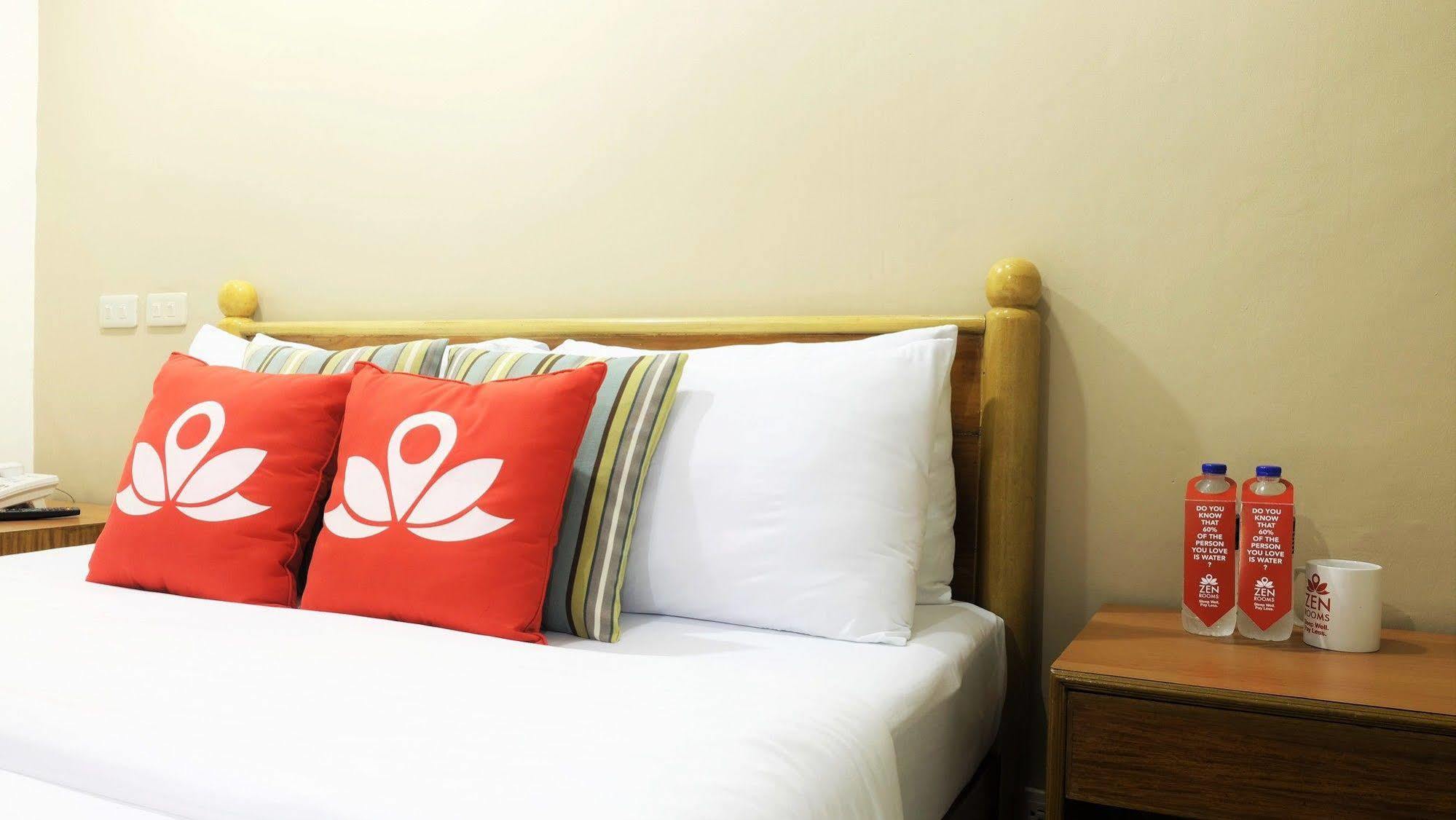 Paranaque City Zen Rooms Ninoy Aquino Airport מראה חיצוני תמונה